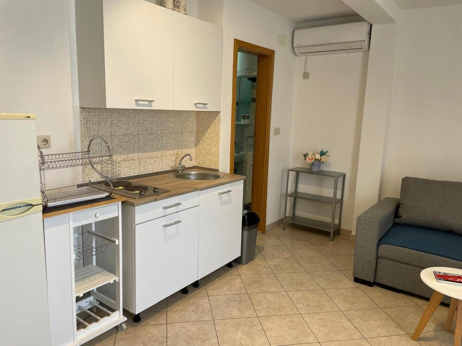 Apartment Room Parcina Trogir Exterior photo